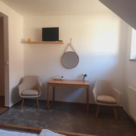 Gasthuis Penzion Apartmany Libosovice 3*