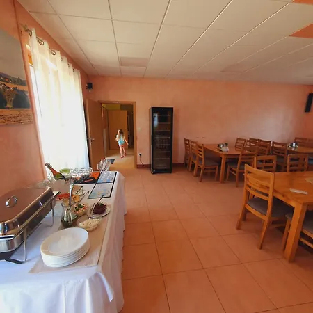 게스트하우스 Penzion Apartmany Libosovice 3*